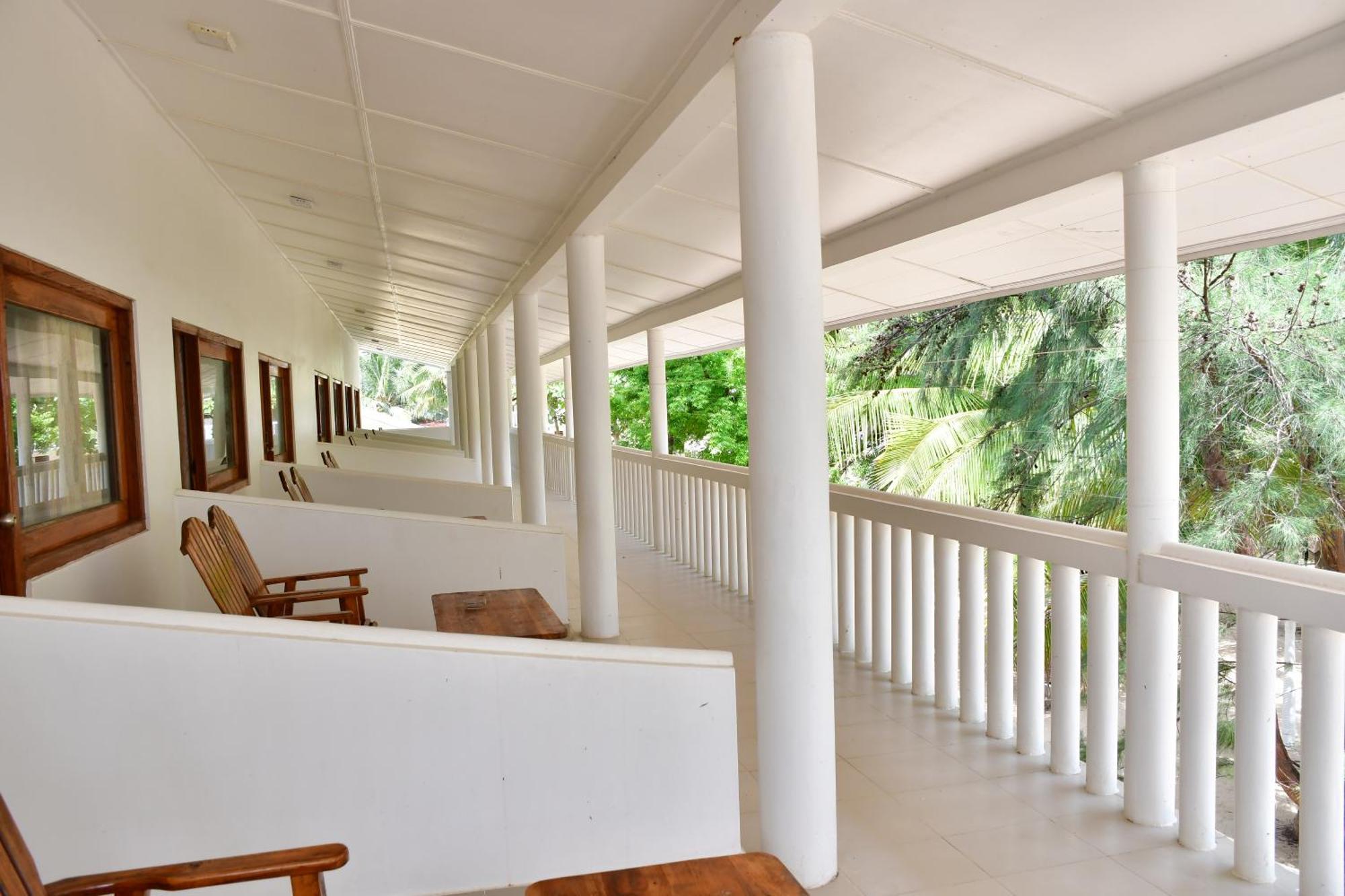 Sea Way Hotel Nilaveli Exterior foto